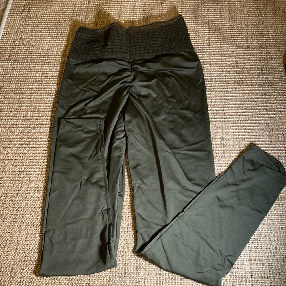Dark Green Short Leggings